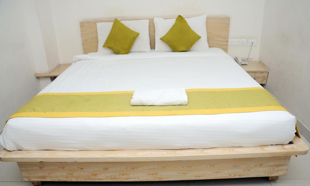 Hotel Pratz Inn Hyderabad Luaran gambar